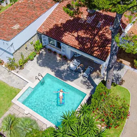 埃斯诺莱18度假屋 *