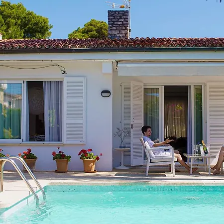 埃斯诺莱18度假屋 * 卡拉纳雅达