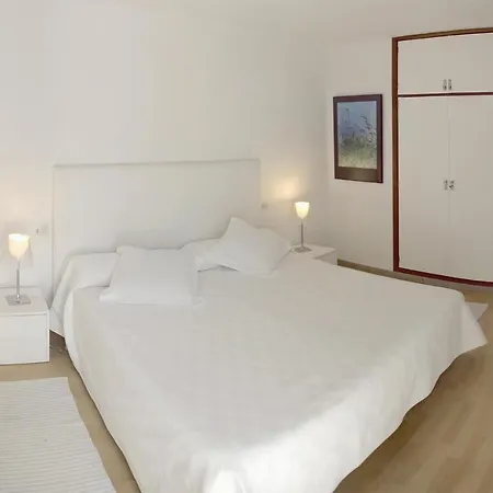 度假居 埃斯诺莱18度假屋 *